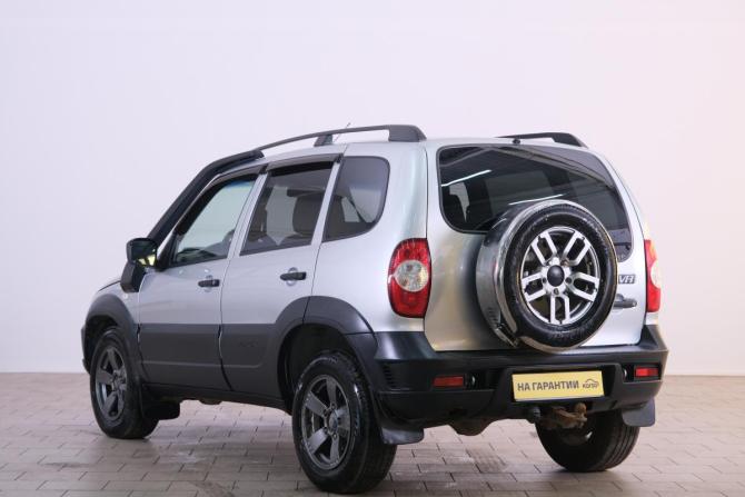 Chevrolet Niva I Рестайлинг с пробегом 2020 года, цена 969 000 рублей, 102000 км, внедорожник, Автокод Объявления