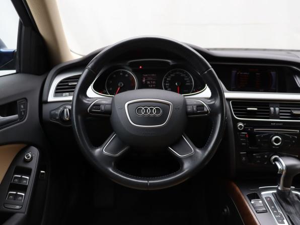 Audi A4 IV (B8) Рестайлинг с пробегом 2015 года, цена 1 749 000 рублей, 63930 км, седан, Автокод Объявления