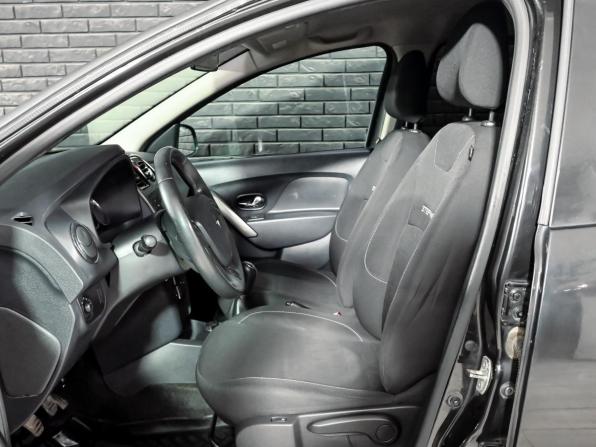Renault Sandero II с пробегом 2017 года, цена 1 000 000 рублей, 132000 км, хэтчбек, Автокод Объявления