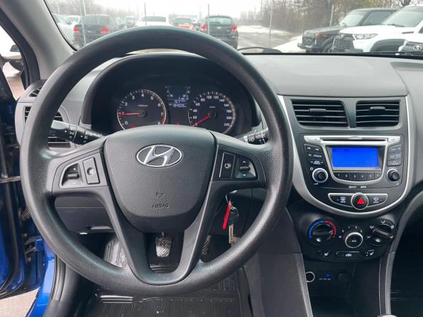 Hyundai Solaris I с пробегом 2011 года, цена 680 000 рублей, 184509 км, седан, Автокод Объявления