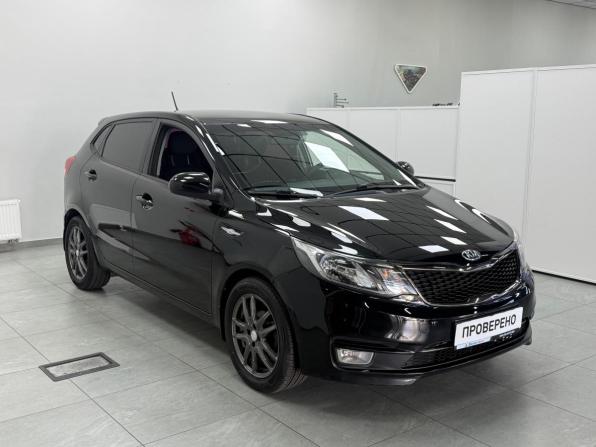 Kia Rio III Рестайлинг с пробегом 2016 года, цена 990 000 рублей, 130556 км, хэтчбек, Автокод Объявления