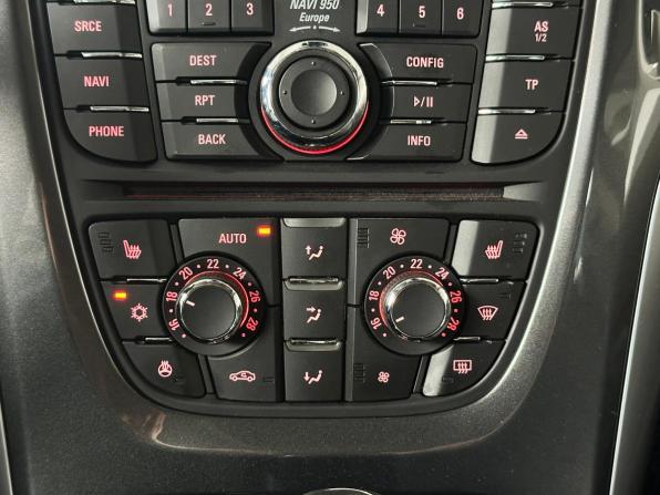 Opel Astra J Рестайлинг с пробегом 2014 года, цена 970 000 рублей, 129427 км, хэтчбек, Автокод Объявления