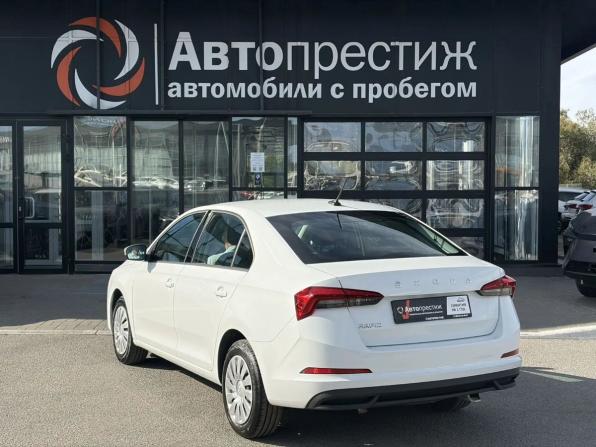 Skoda Rapid II с пробегом 2021 года, цена 1 370 000 рублей, 46089 км, лифтбек, Автокод Объявления