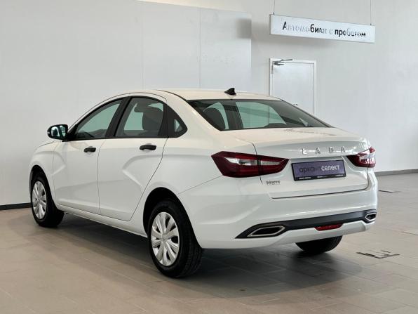 Lada (ВАЗ) Vesta I Рестайлинг (NG) с пробегом 2024 года, цена 1 380 000 рублей, 5317 км, седан, Автокод Объявления