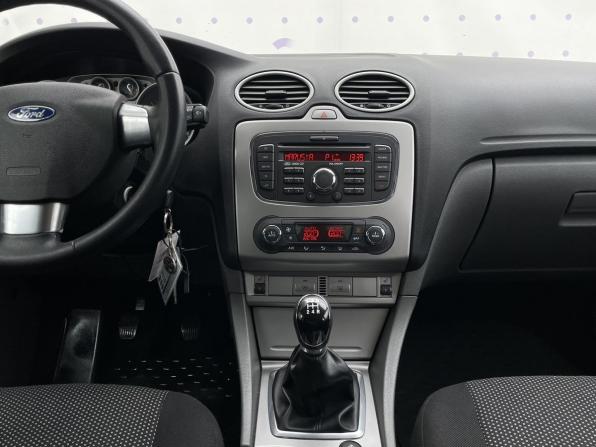 Ford Focus II Рестайлинг с пробегом 2011 года, цена 849 000 рублей, 117123 км, седан, Автокод Объявления