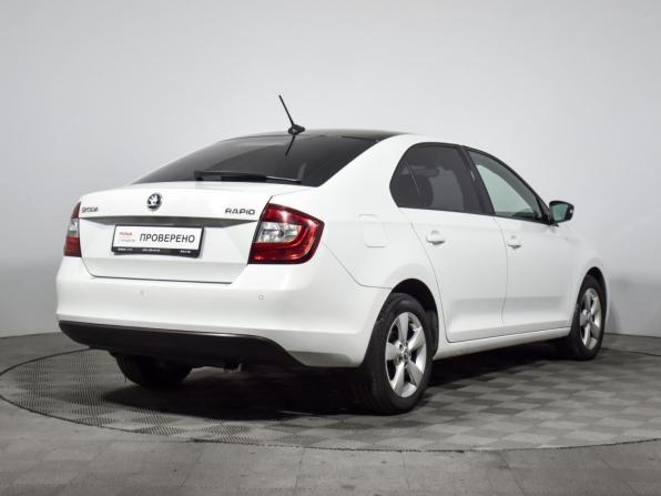 Skoda Rapid I Рестайлинг с пробегом 2017 года, цена 900 000 рублей, 220271 км, лифтбек, Автокод Объявления