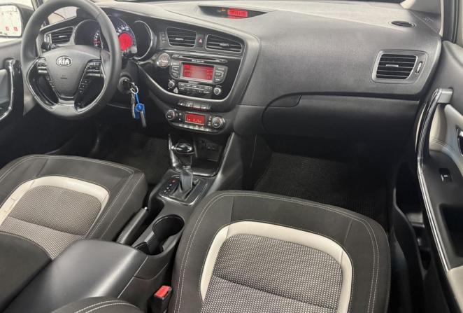 Kia Ceed II с пробегом 2012 года, цена 910 000 рублей, 256022 км, универсал, Автокод Объявления