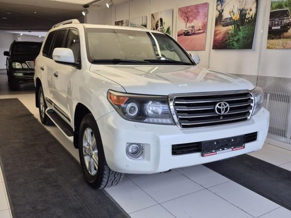 Toyota Land Cruiser 200 Series Рестайлинг 1 с пробегом 2015 года, цена 4 490 000 рублей, 200600 км, внедорожник, Автокод Объявления