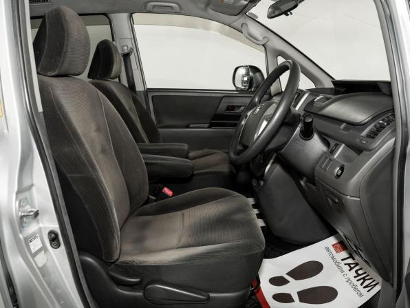 Toyota Voxy II (R70) с пробегом 2008 года, цена 1 275 000 рублей, 187315 км, минивэн, Автокод Объявления