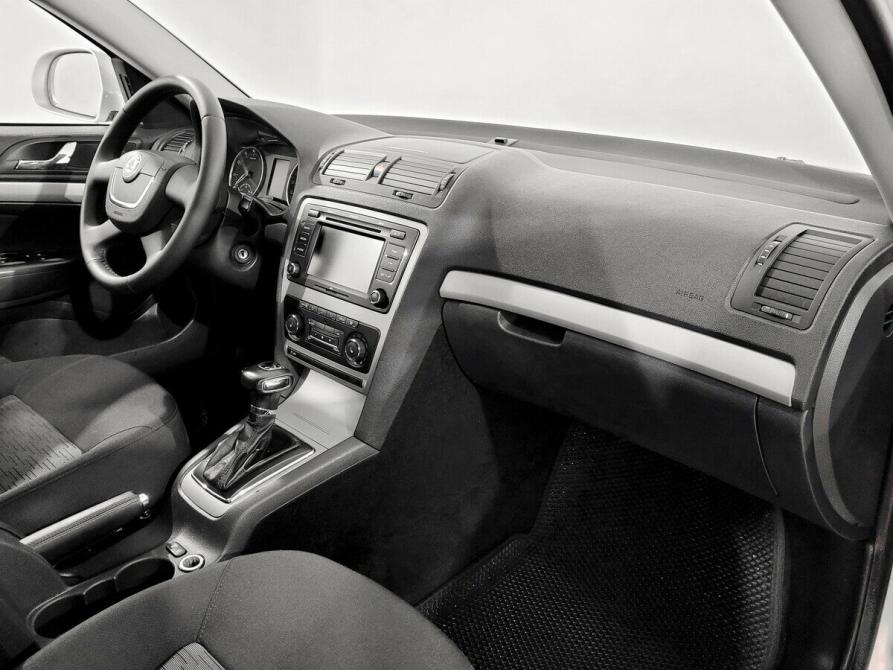 Skoda Octavia II (A5) Рестайлинг Москва  - изображение 11