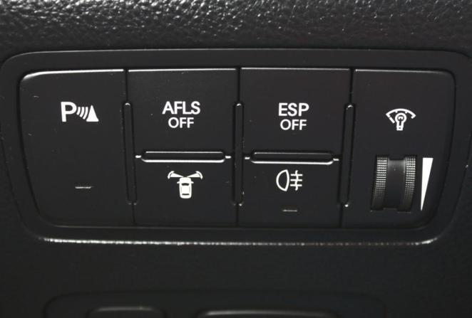 Hyundai Genesis I с пробегом 2010 года, цена 870 000 рублей, 165756 км, седан, Автокод Объявления
