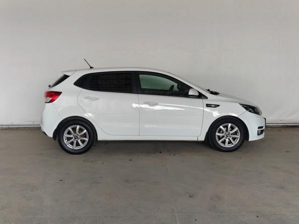 Kia Rio III Рестайлинг с пробегом 2016 года, цена 1 180 000 рублей, 68737 км, хэтчбек, Автокод Объявления