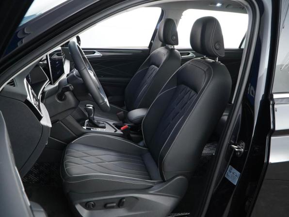 Volkswagen Tiguan II Рестайлинг (China Market) с пробегом 2024 года, цена 3 899 000 рублей, 15518 км, внедорожник, Автокод Объявления