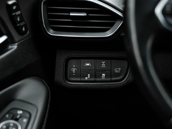 Hyundai Santa Fe IV с пробегом 2019 года, цена 2 810 000 рублей, 65047 км, внедорожник, Автокод Объявления