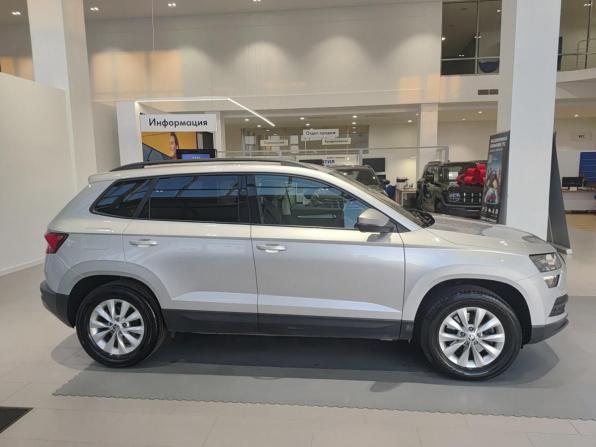 Skoda Karoq I с пробегом 2022 года, цена 2 958 000 рублей, 28273 км, внедорожник, Автокод Объявления
