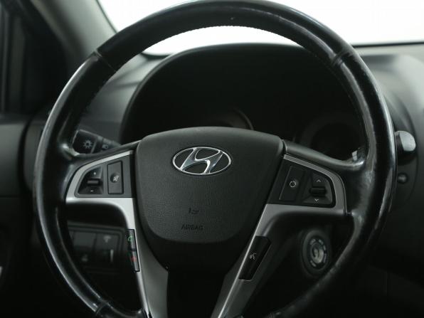 Hyundai Solaris I Рестайлинг с пробегом 2014 года, цена 1 023 000 рублей, 102700 км, седан, Автокод Объявления