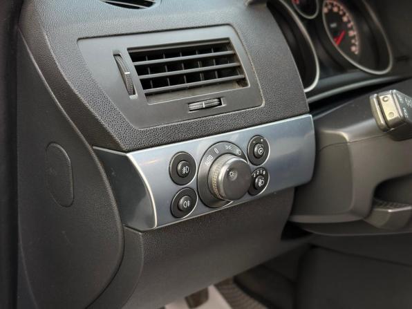 Opel Astra H Рестайлинг с пробегом 2013 года, цена 617 000 рублей, 214174 км, седан, Автокод Объявления
