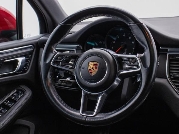 Porsche Macan I Рестайлинг с пробегом 2018 года, цена 3 870 000 рублей, 95000 км, внедорожник, Автокод Объявления