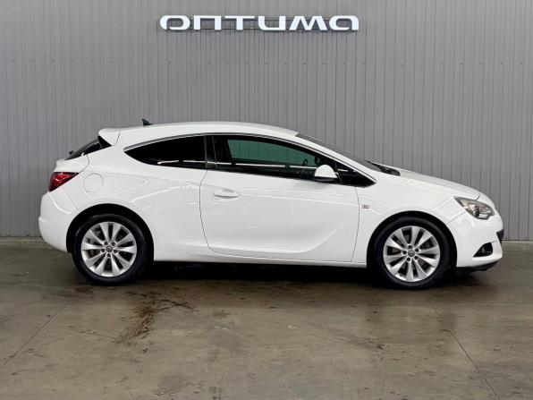 Opel Astra J Рестайлинг с пробегом 2013 года, цена 977 000 рублей, 198028 км, хэтчбек, Автокод Объявления