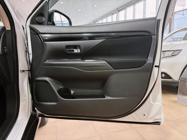 Mitsubishi Outlander III Рестайлинг 3 с пробегом 2018 года, цена 1 950 000 рублей, 94469 км, внедорожник, Автокод Объявления