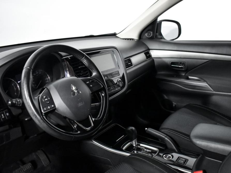 Mitsubishi Outlander III Рестайлинг 3 Санкт-Петербург  - изображение 9