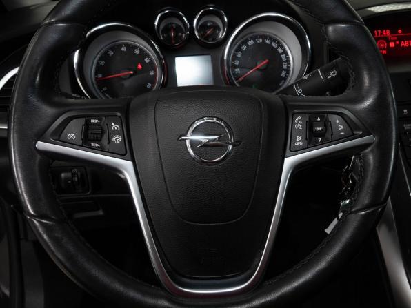 Opel Astra J Рестайлинг с пробегом 2013 года, цена 926 000 рублей, 99038 км, седан, Автокод Объявления