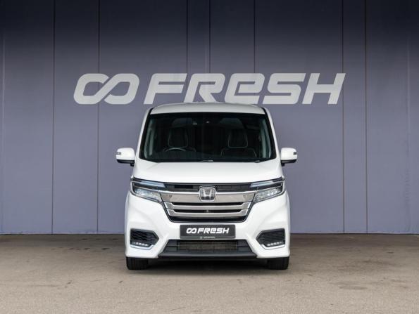 Honda Stepwgn V Рестайлинг с пробегом 2017 года, цена 2 120 000 рублей, 147188 км, минивэн, Автокод Объявления