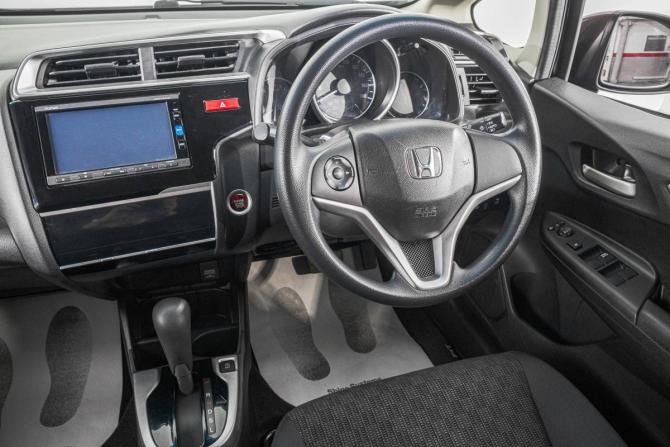 Honda Fit III с пробегом 2016 года, цена 1 149 000 рублей, 69000 км, хэтчбек, Автокод Объявления