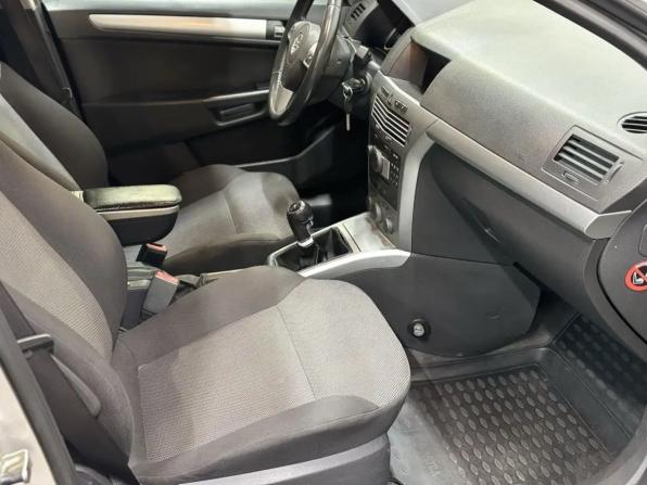 Opel Astra H Рестайлинг с пробегом 2012 года, цена 677 000 рублей, 157466 км, универсал, Автокод Объявления