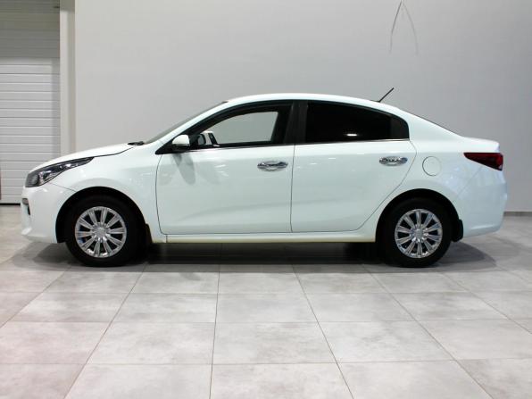 Kia Rio IV с пробегом 2018 года, цена 1 599 000 рублей, 49900 км, седан, Автокод Объявления