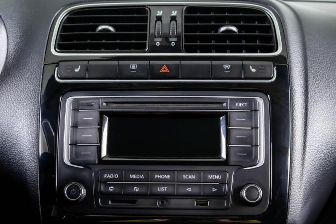 Volkswagen Polo V с пробегом 2014 года, цена 1 049 000 рублей, 155030 км, седан, Автокод Объявления