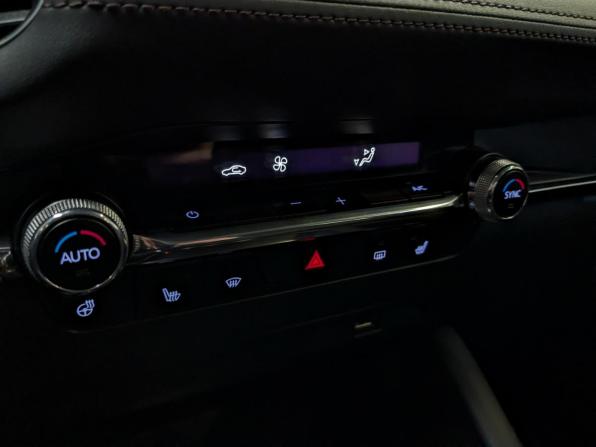 Mazda 3 III (BM) Рестайлинг с пробегом 2019 года, цена 1 970 000 рублей, 67444 км, седан, Автокод Объявления
