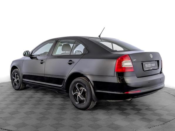 Skoda Octavia II (A5) Рестайлинг с пробегом 2011 года, цена 1 160 000 рублей, 107050 км, лифтбек, Автокод Объявления