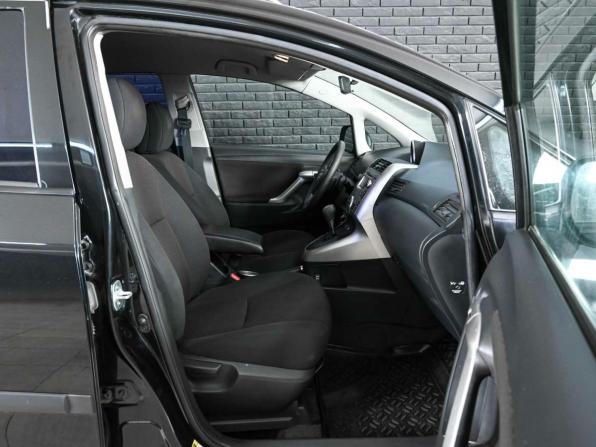 Toyota Verso I с пробегом 2011 года, цена 1 150 000 рублей, 282518 км, компактвэн, Автокод Объявления