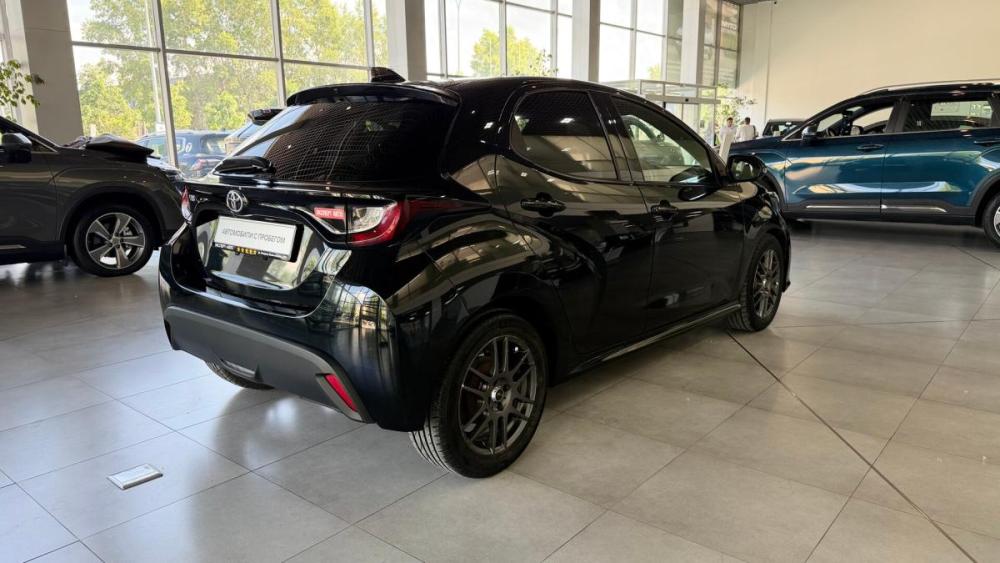 Toyota Yaris IV Новосибирск  - изображение 12