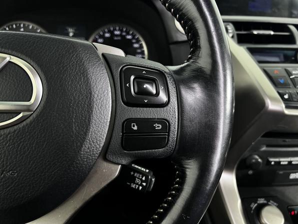 Lexus NX I с пробегом 2015 года, цена 2 490 000 рублей, 180000 км, внедорожник, Автокод Объявления