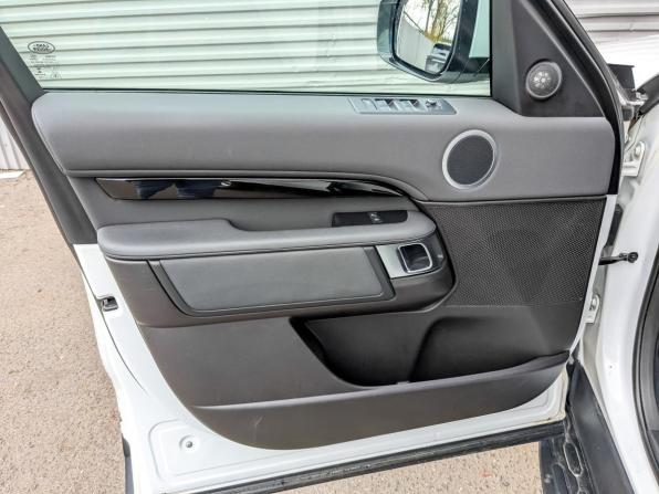 Land Rover Discovery V с пробегом 2017 года, цена 3 725 000 рублей, 145371 км, внедорожник, Автокод Объявления