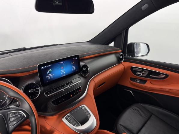 Mercedes-Benz V-Класс III (W447) Рестайлинг с пробегом 2021 года, цена 8 450 000 рублей, 123108 км, минивэн, Автокод Объявления