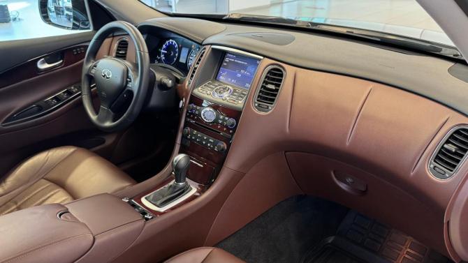Infiniti QX50 I Рестайлинг с пробегом 2016 года, цена 1 730 000 рублей, 199720 км, внедорожник, Автокод Объявления