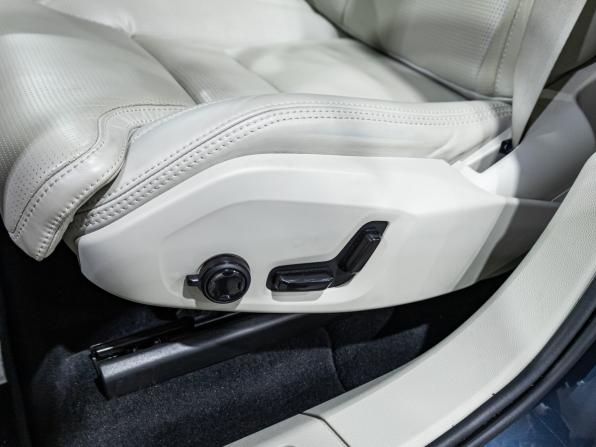 Volvo XC60 II с пробегом 2019 года, цена 4 549 000 рублей, 92932 км, внедорожник, Автокод Объявления