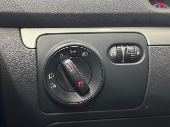 Volkswagen Jetta V с пробегом 2010 года, цена 889 000 рублей, 107935 км, седан, Автокод Объявления