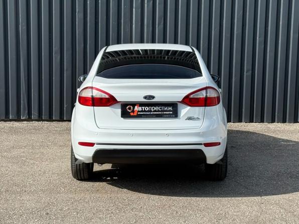 Ford Fiesta Mk6 Рестайлинг с пробегом 2016 года, цена 715 000 рублей, 118996 км, седан, Автокод Объявления
