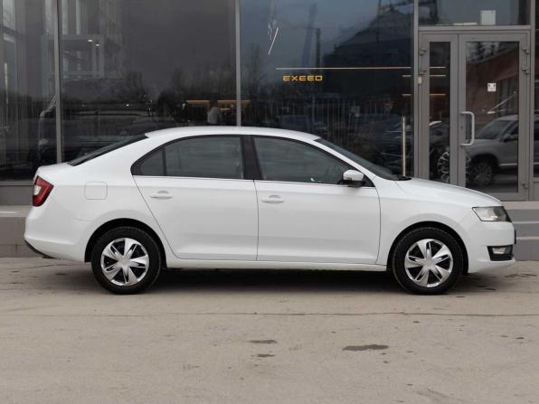 Skoda Rapid I Рестайлинг с пробегом 2018 года, цена 1 040 000 рублей, 124539 км, лифтбек, Автокод Объявления
