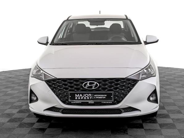Hyundai Solaris II Рестайлинг с пробегом 2022 года, цена 1 570 000 рублей, 53090 км, седан, Автокод Объявления