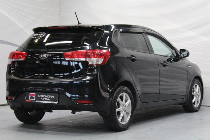 Kia Rio III Рестайлинг с пробегом 2015 года, цена 979 000 рублей, 167000 км, хэтчбек, Автокод Объявления