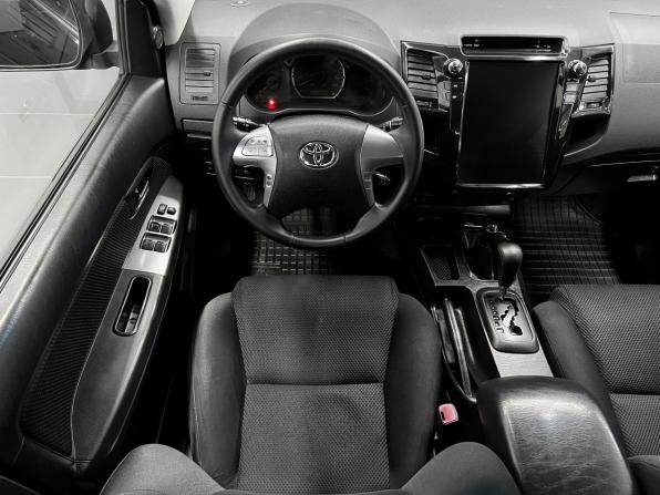 Toyota Hilux VII Рестайлинг с пробегом 2015 года, цена 2 395 000 рублей, 321277 км, offers.body_type.unknown, Автокод Объявления