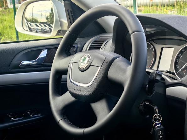 Skoda Octavia II (A5) Рестайлинг с пробегом 2012 года, цена 1 129 000 рублей, 39279 км, лифтбек, Автокод Объявления
