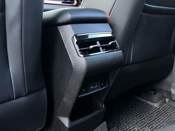 Geely Coolray I Рестайлинг с пробегом 2024 года, цена 2 198 000 рублей, 15235 км, внедорожник, Автокод Объявления