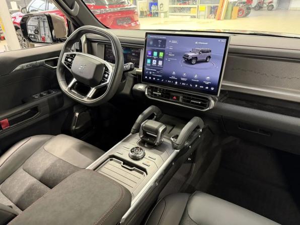 JETOUR T2 с пробегом 2024 года, цена 2 995 000 рублей, 42500 км, внедорожник, Автокод Объявления