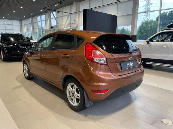Ford Fiesta Mk6 Рестайлинг с пробегом 2015 года, цена 780 700 рублей, 174425 км, хэтчбек, Автокод Объявления
